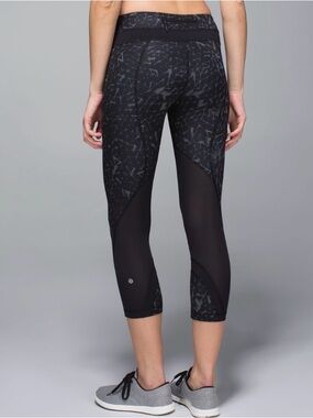 Lululemon Run Inspire Crop II